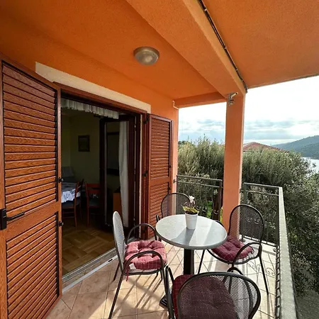 Grande Vista By Ante Apartment Božava